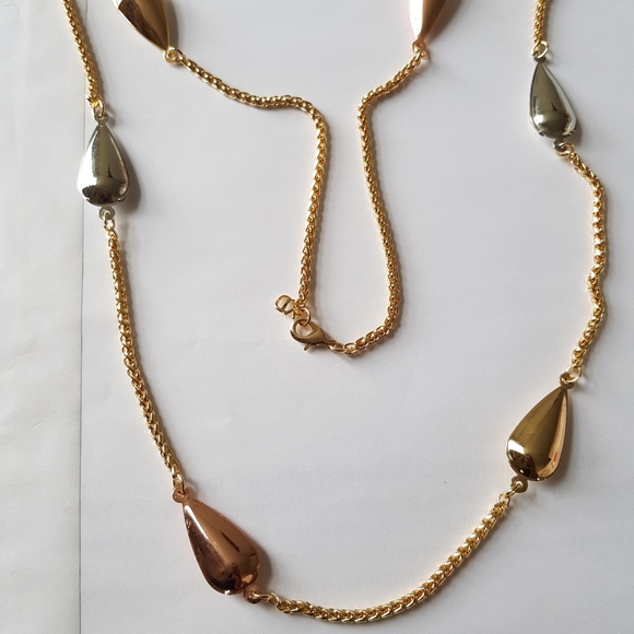 Jewelleries - Picture 11 of 14